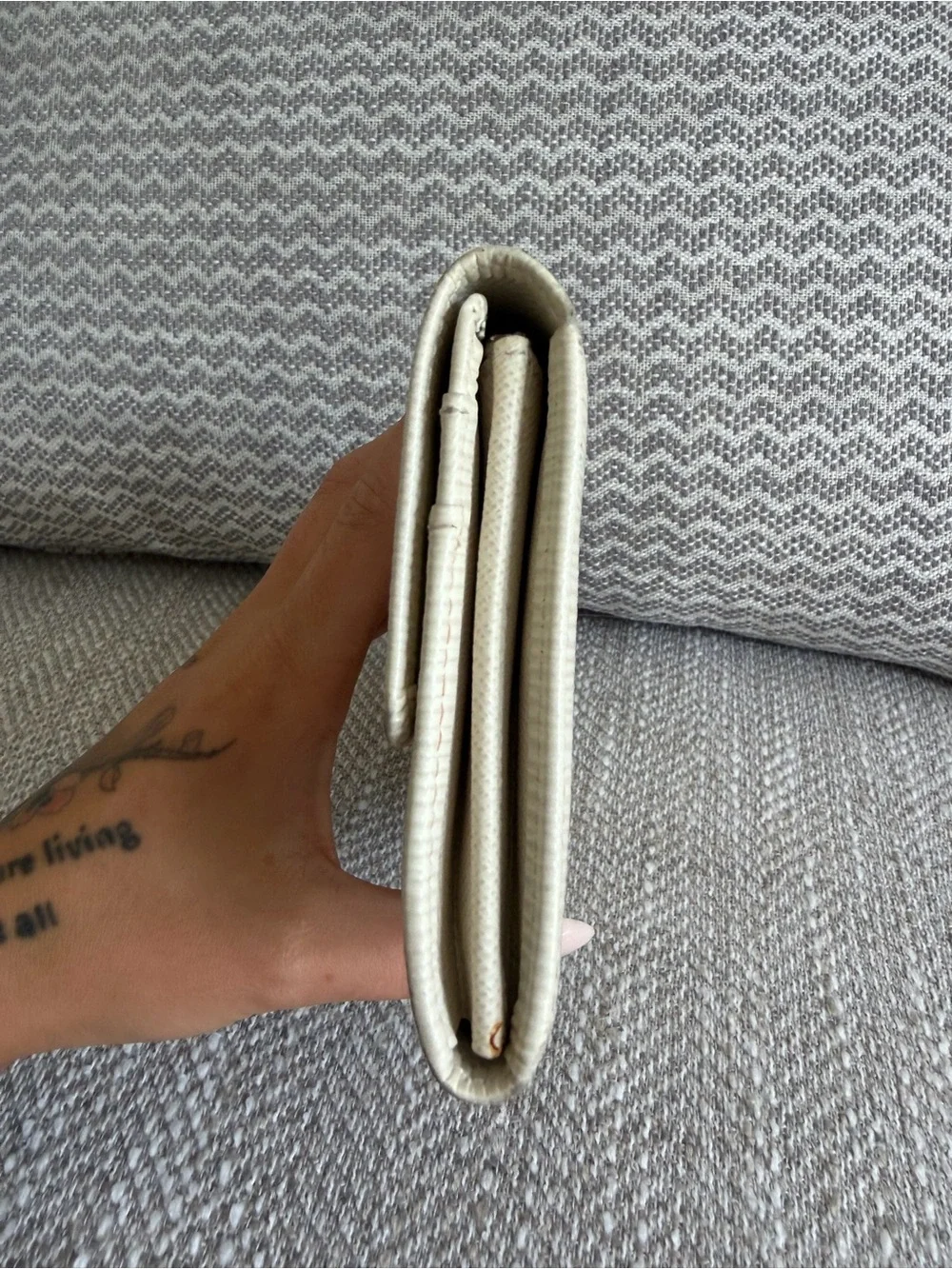 Louis Vuitton White Epi Leather Sarah Wallet Long Bifold Wallet Made in France